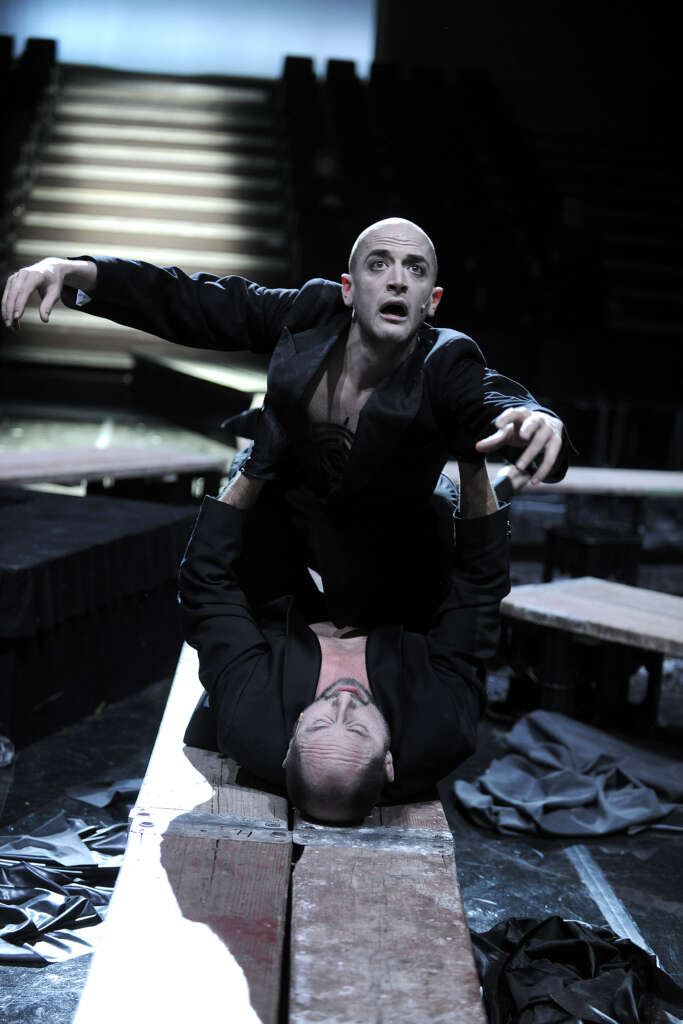 Düsseldorfer Schauspielhaus "Der aufhaltsame Aufstier des Artur