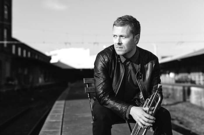 nils-wu%cc%88lker_warner-music-klein