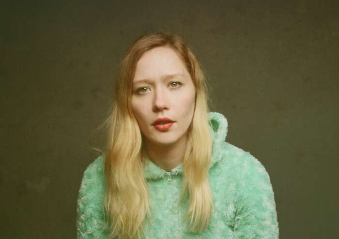 julia-jacklin_shervin-lainez_1000