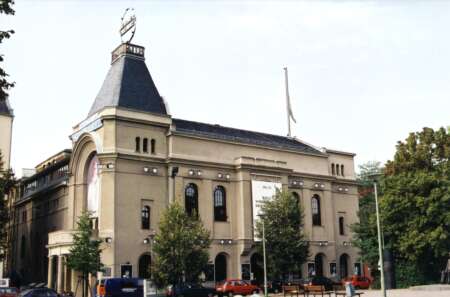 be_haus-aussenansicht-tag
