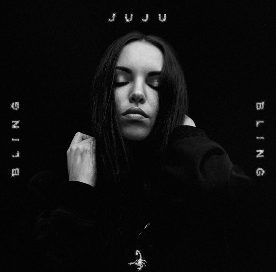 Die Berliner Rapperin Juju hat ihre neue Single „Live Bitch“ geteilt.