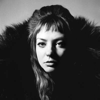 Angel Olsen hat die Leadsingle „All Mirrors“ zu ihrem gleichnamigen Album veröffentlicht.