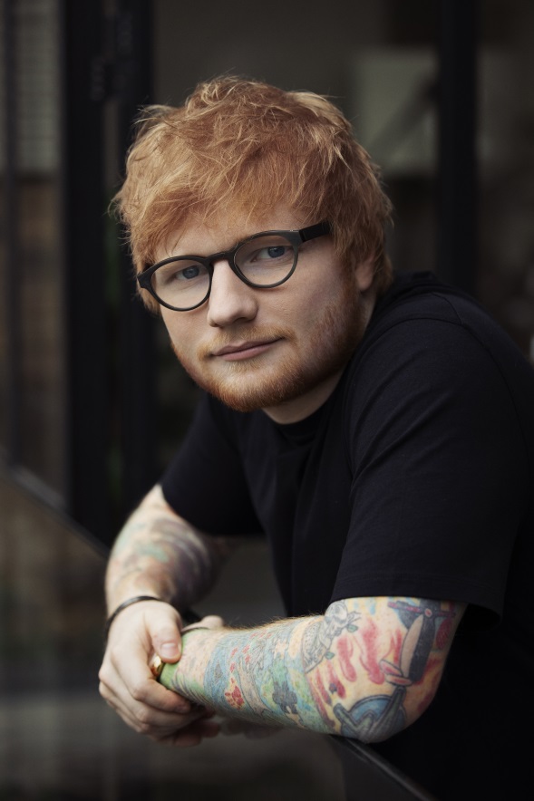 Ed Sheeran veröffentlicht ein neues Video zu seinem Song „Antisocial“ ft. Travis Scott. Das Video erscheint am Release-Day von seinem neuen Album „No. 6 Collaborations Project“.