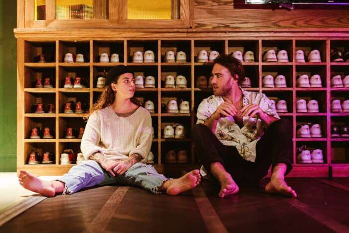 Tash Sultana und Matt Corby haben ihre gemeinsame Single „Talk it out“ veröffentlicht.