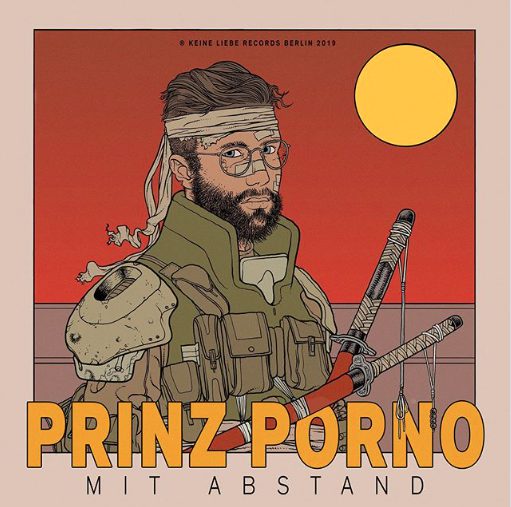 Prinz Pi hat ein neues Album „Mit Abstand“ angekündigt, das der Rapper unter seinem alten Pseudonym Prinz Porno veröffentlicht.