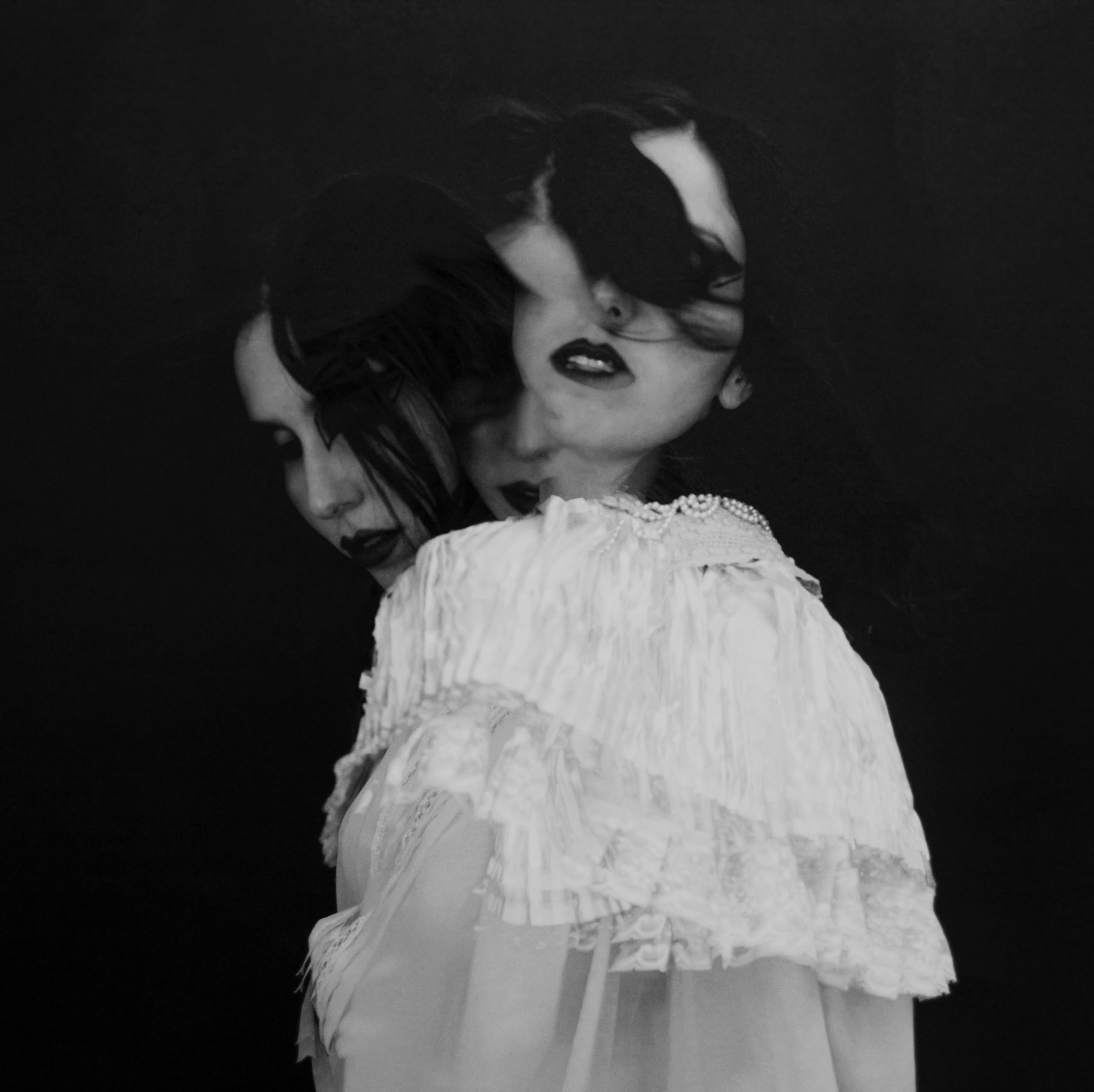 Dekonstruktion von Rock-Ikonographie: Chelsea Wolfe