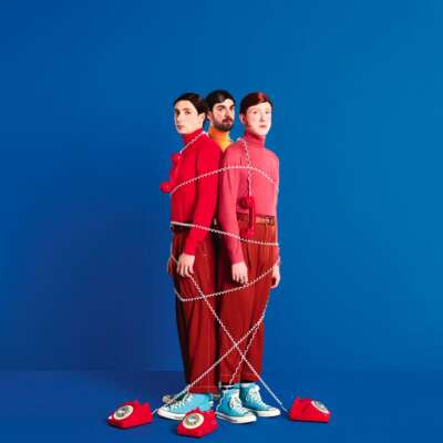 Two Door Cinema Club gehen auf Tour