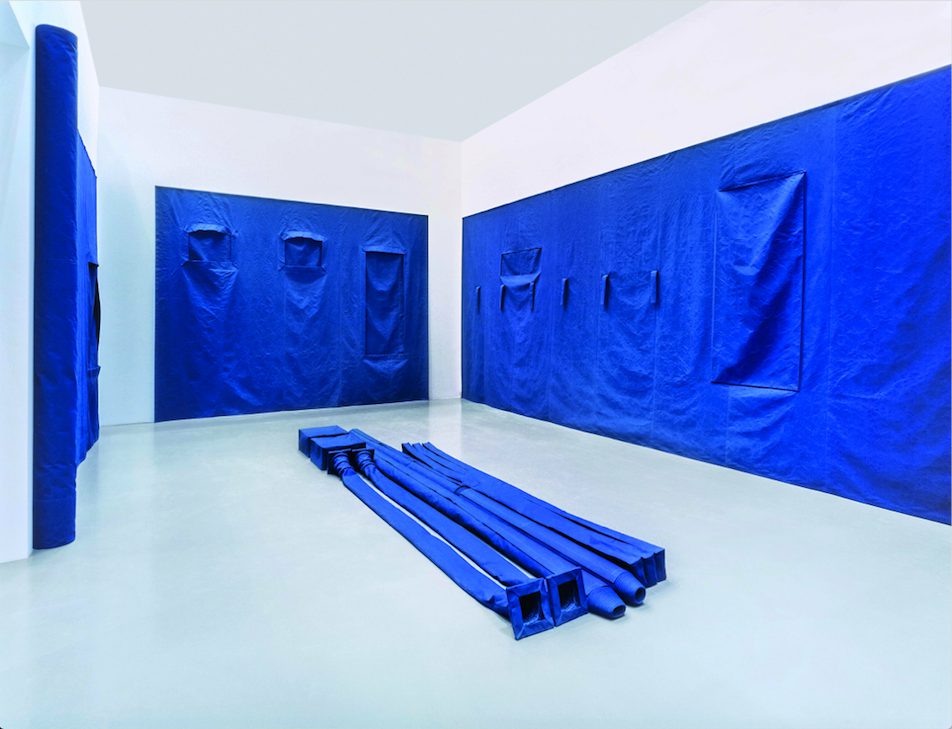 Franz Erhard Walther. Shifting Perspectives