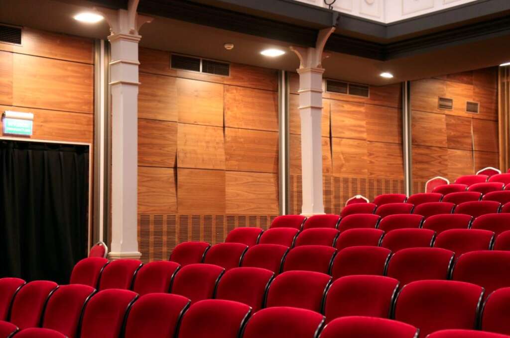 Metropolitan Opera: Streaming