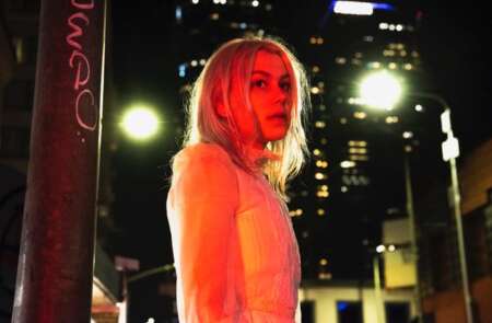 Phoebe Bridgers kündigt neues Album „Punisher“ an und veröffenlicht neue Single „Kyoto“.