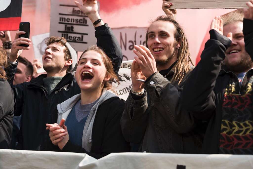 „Und morgen die ganze Welt“ ist ein deutscher Film, der bei den Filmfestspielen von Venedig 2020 läuft.