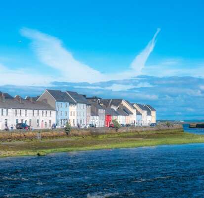 Die Häuser der Stadt Galway.