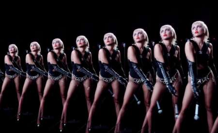 Miley Cyrus Midnight Sky Videostill