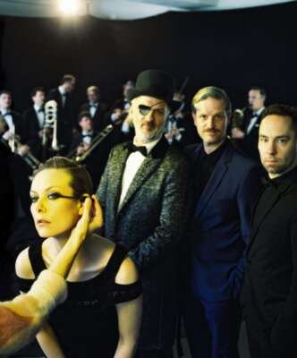 Moka Efti Orchestra tritt bei zart.tv auf.