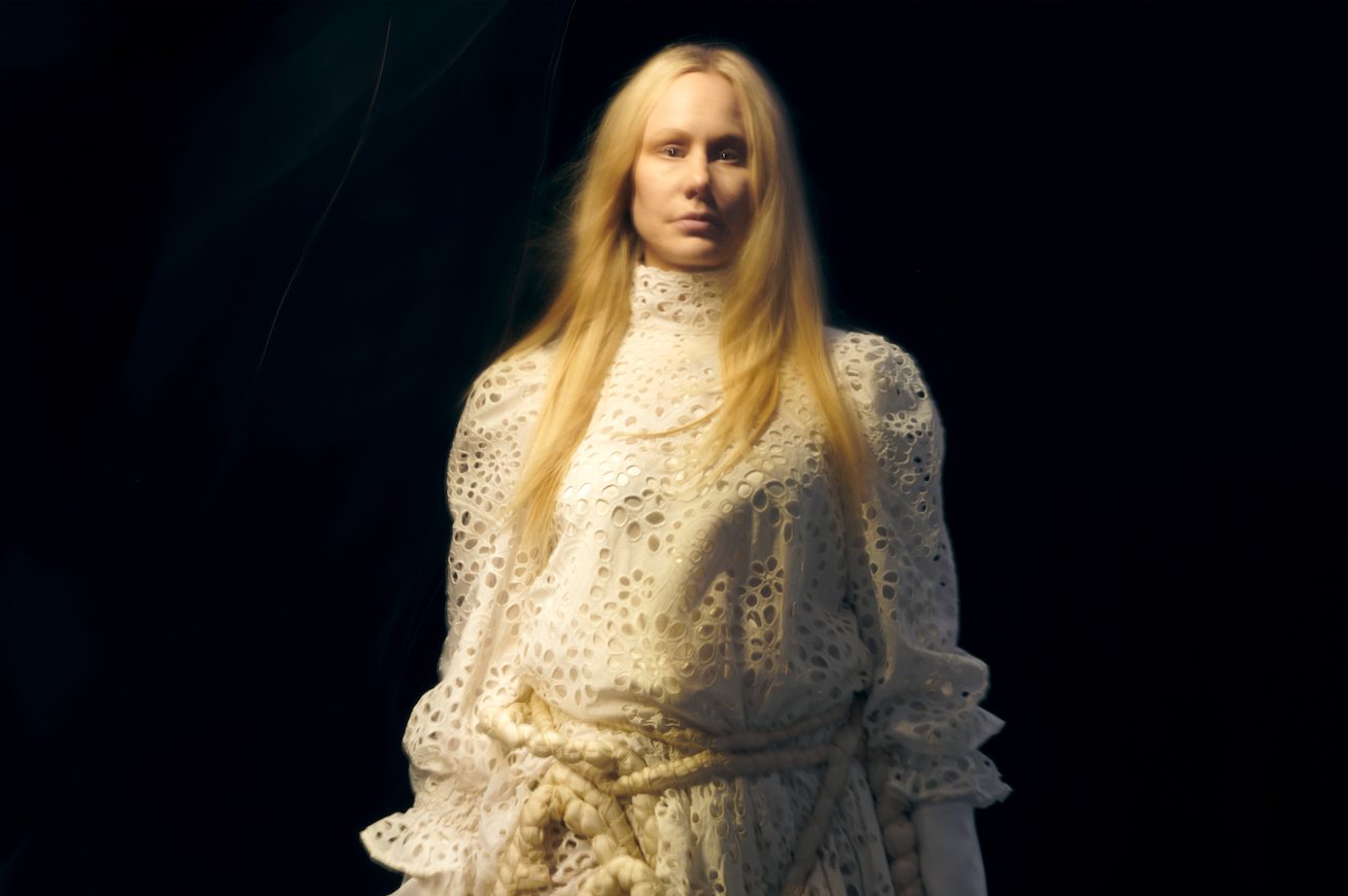 Susanna hat ihr neues Video „The Vampire“ veröffentlicht.