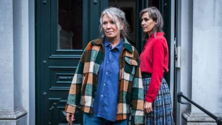 Iris Berben und Nina Kunzendorf in „Altes Land“.