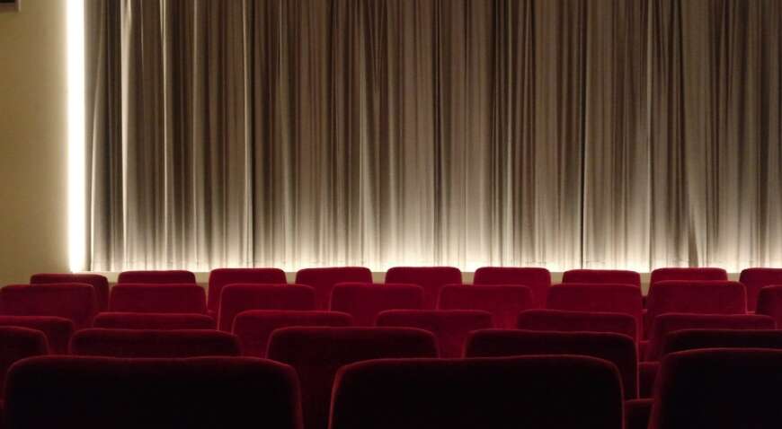 Ein leerer Kinosaal: Symbolbild für die geläuterte Kulturbranche