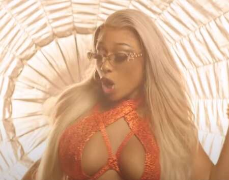 Megan Thee Stallion im Musikvideo zu ihrer Single „Movie“ mit Lil Durk