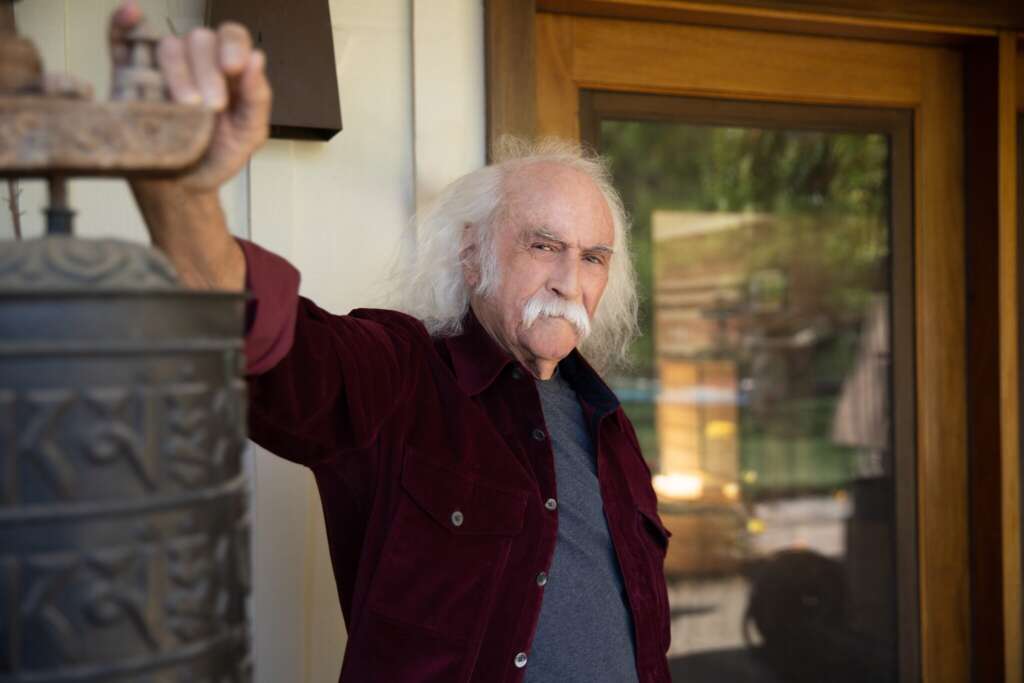 Portrait David Crosby, rotes Hemd