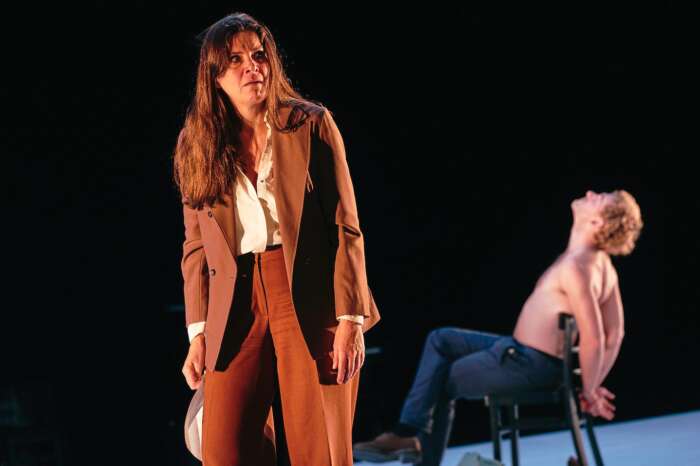 „Kindeswohl“ von Ina McEwan am Deutschen Schauspielhaus Hamburg