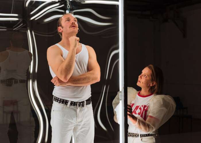 Pathos München im schwere reiter: „Innuendo“ von Lea Ralfs und Jan Geiger