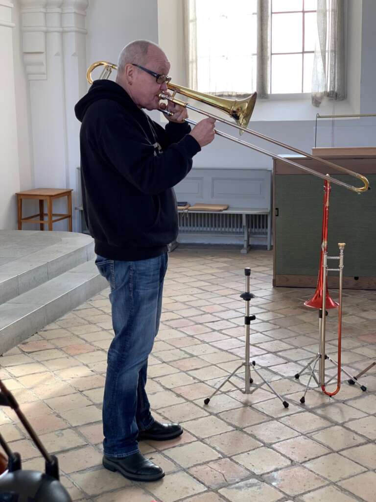Nils Landgren mit Posaune in der Kirche