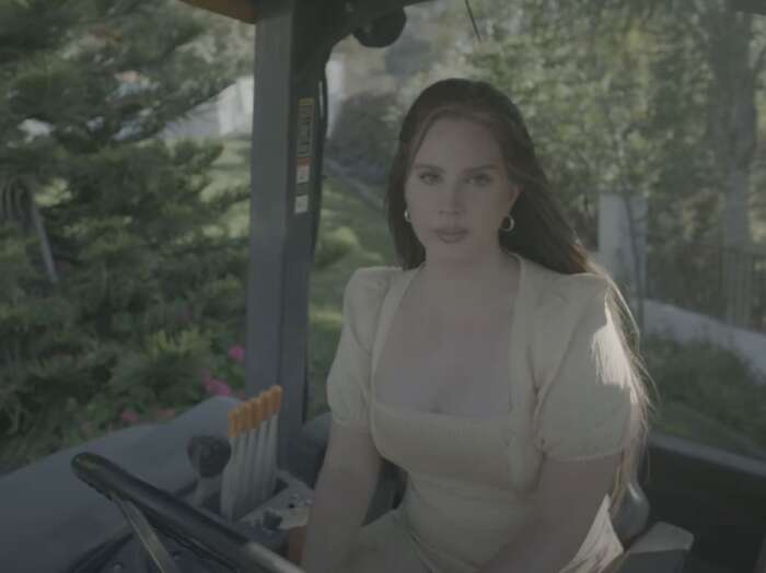 Lana Del Rey Traktor Blue Banisters Musikvideo