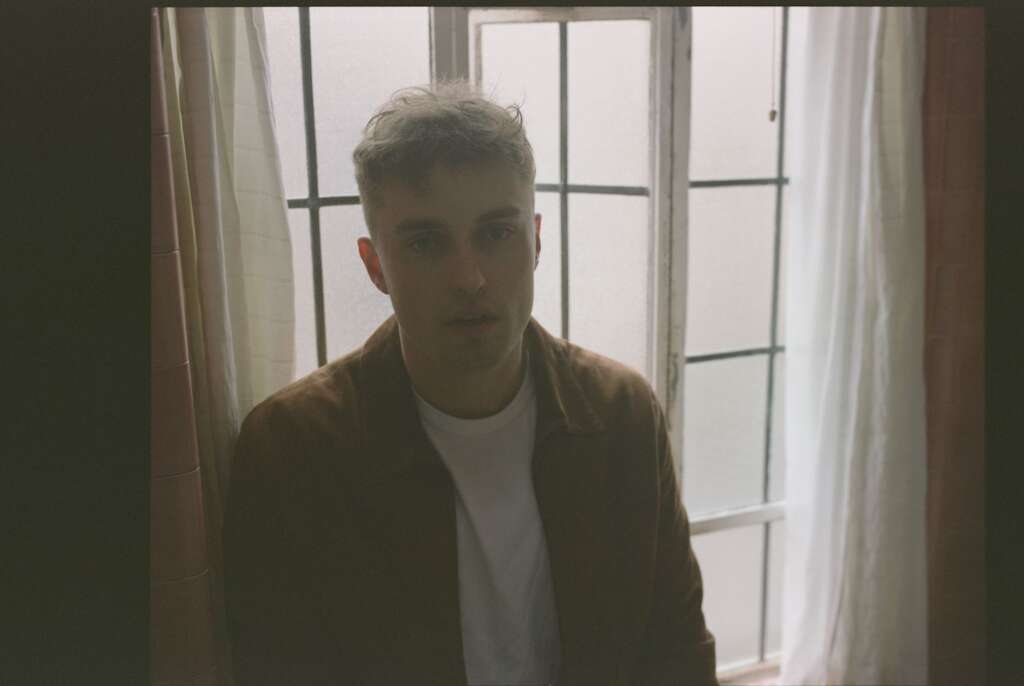 sam fender