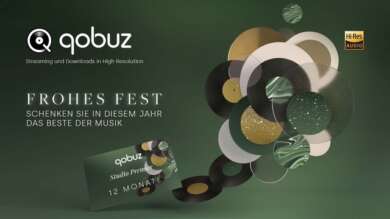 Qobuz-Geschenkkarte in dunkelgrün mit der Aufschrift „Frohes Fest“