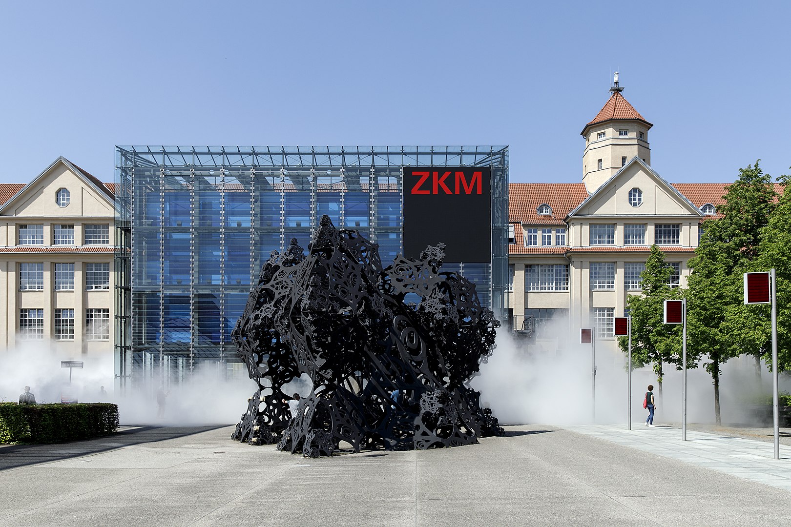 Zu sehen ist das ZKM Karlsruhe.