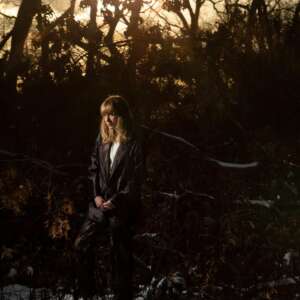 Plattencover „How is it that I should look at the Stars“ von The Weather Station 