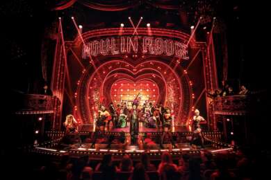Die Bühne von Moulin Rouge Das Musical