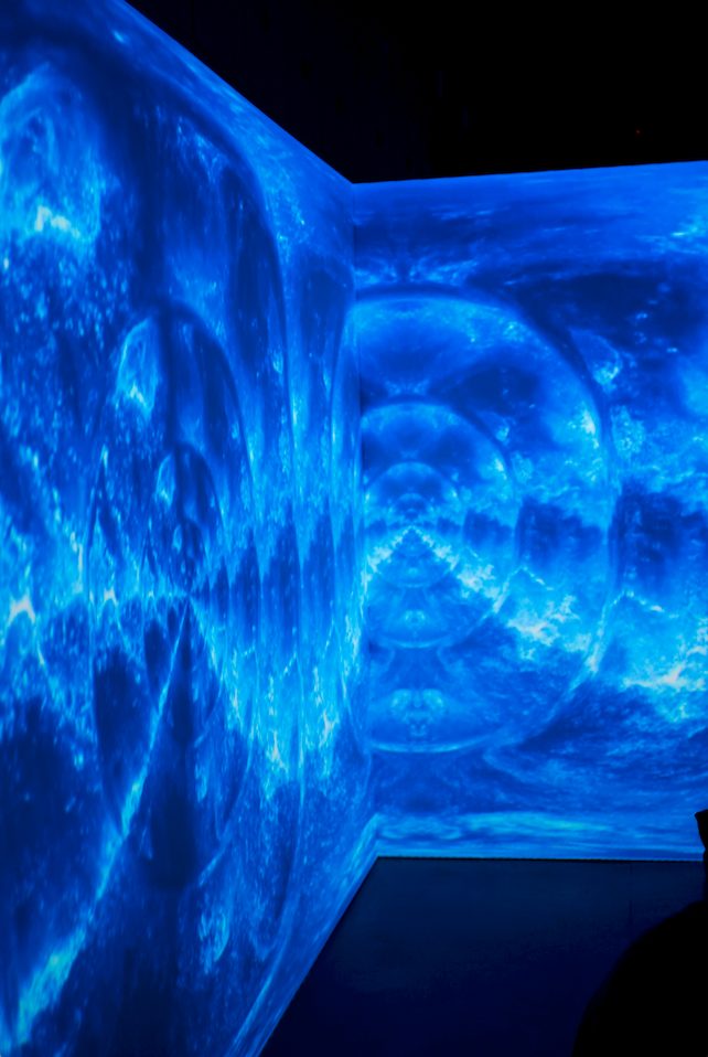 „ULTRAMARIN – An Immersive Exhibition“