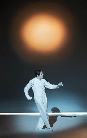 Oscar Wilde goes wild: Dorian