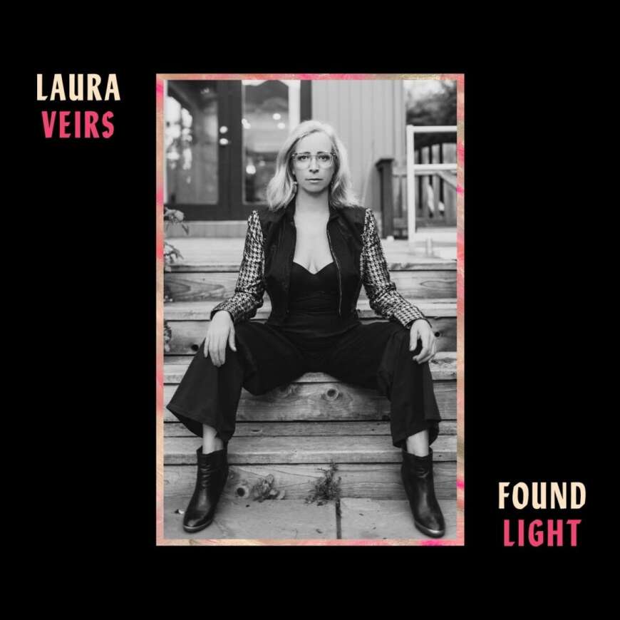 Plattencover „Found Light“ von Laura Veirs