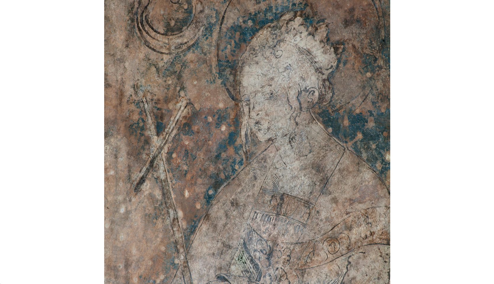 Unscharfes Gemälde einer Frau an einer Wand