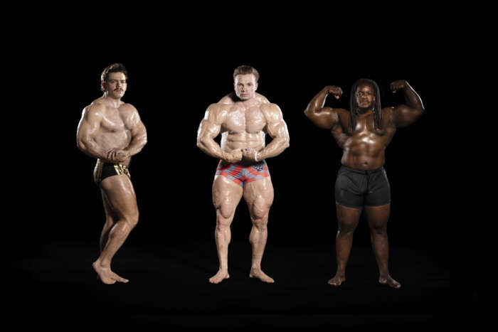 Black Midi stellen ihre Bodybuilder-Körper zur Schau