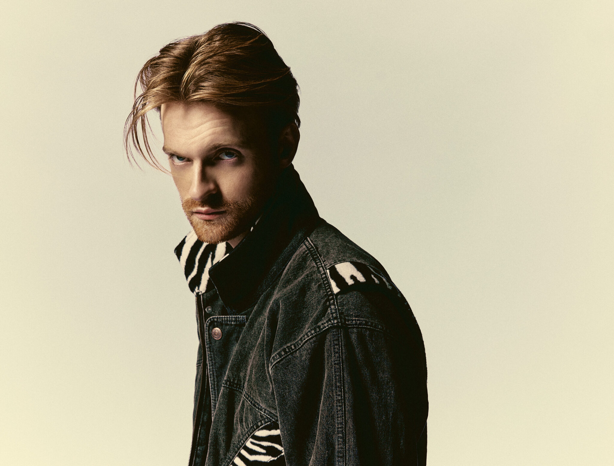 „Vengeance“: Finneas komponiert kompletten Flim-Score.