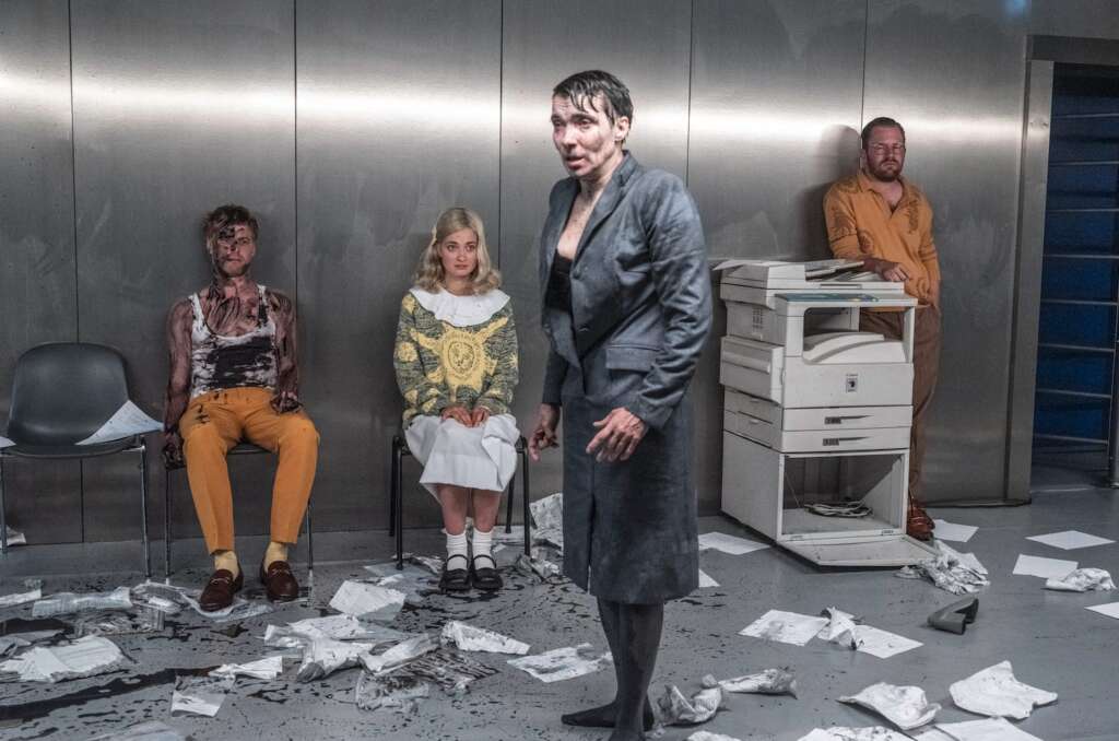 Berliner Ensemble startet die Spielzeit mit „Die Netzwelt“