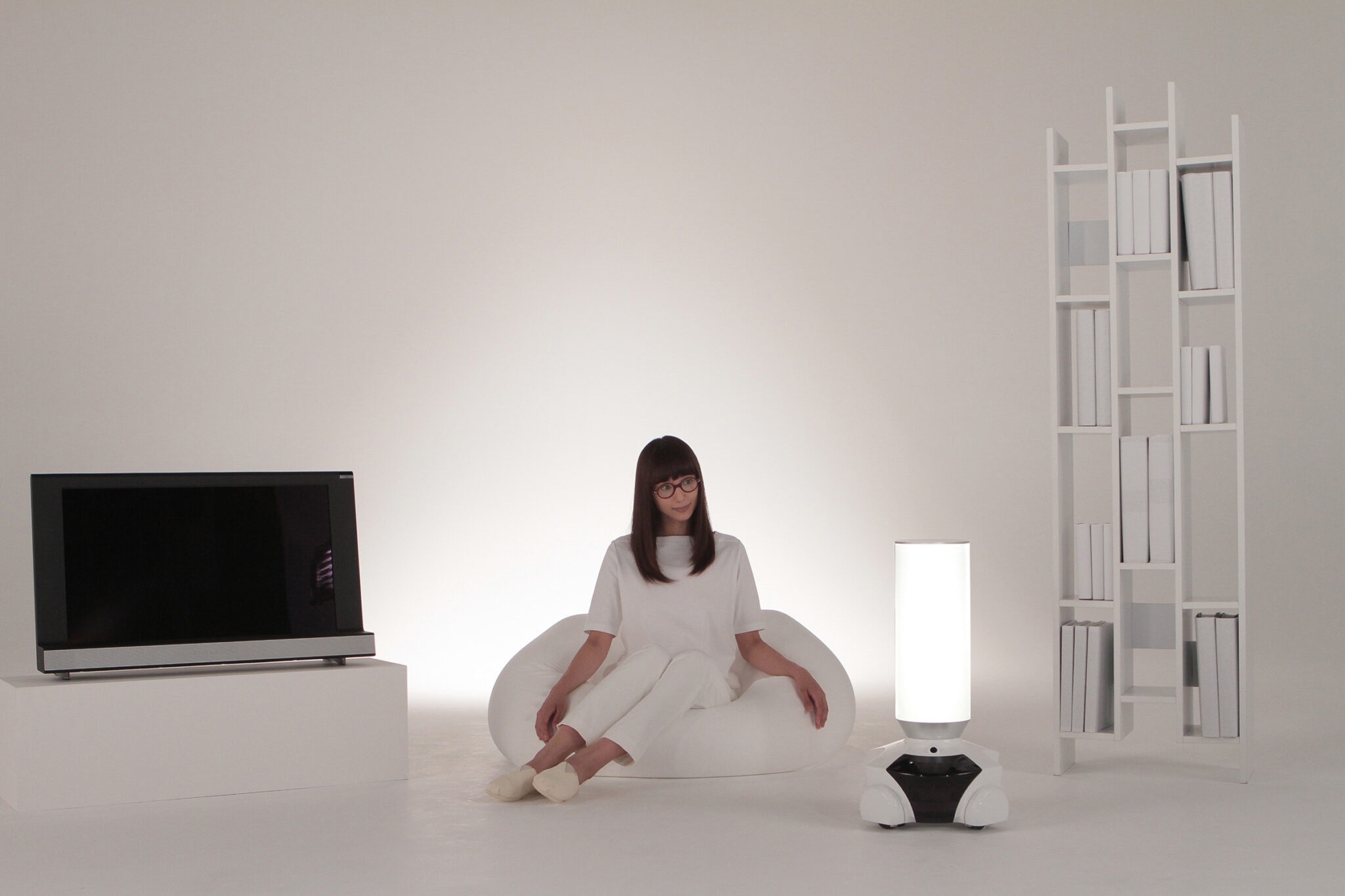 „Hello, Robot – Design zwischen Mensch und Maschine“