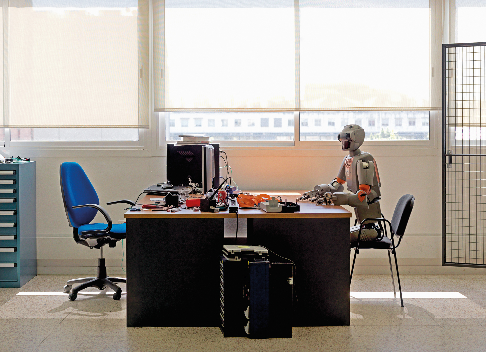 „Hello, Robot – Design zwischen Mensch und Maschine“