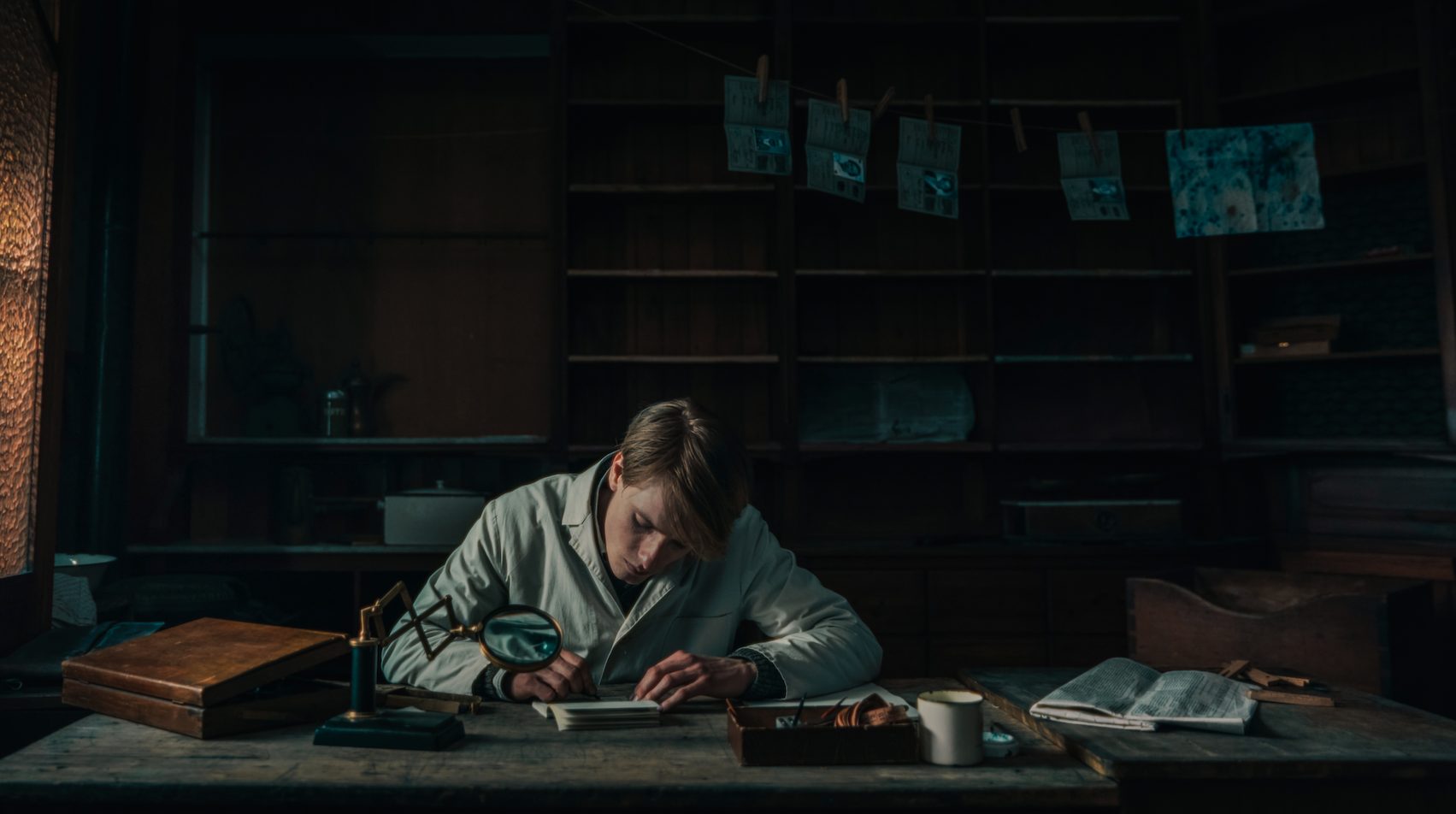 Louis Hofmann Dark