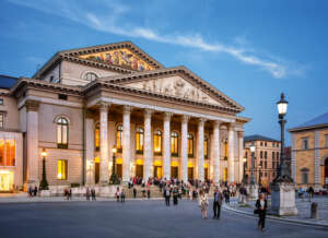 Oper Premiere Januar Bayerische Staatsoper München