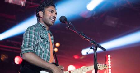 Jack Malik (Himesh Patel) kann sein Glück kaum fassen: Sein Traum von der Popstar-Karriere geht dank einer kuriosen Fügung in Erfüllung.