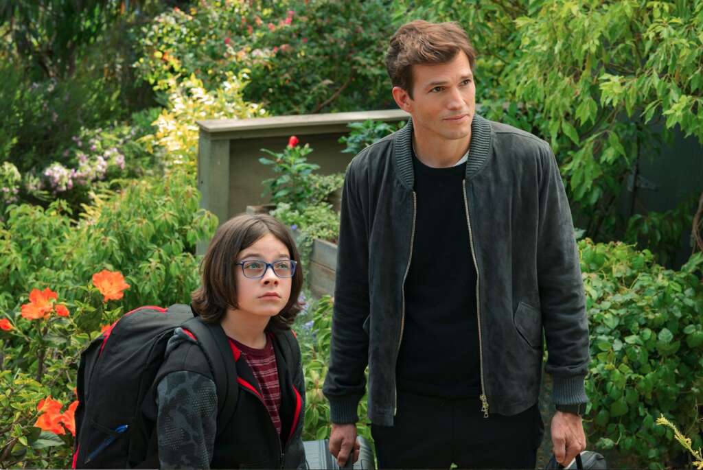 Cool in Kalifornien: Peter (Ashton Kutcher) mit Debbies Sohn Jack (Wesley Kimmel)