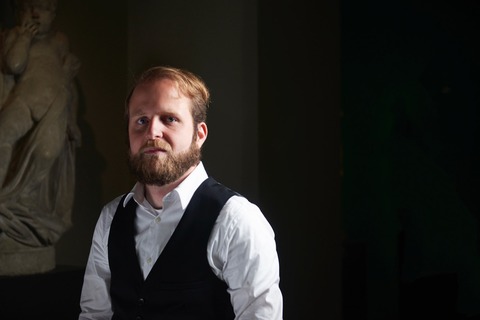 Portraitfoto Demian Lienhard, der den Roman „Mr. Goebbels Jazz Band“ veröffentlicht hat