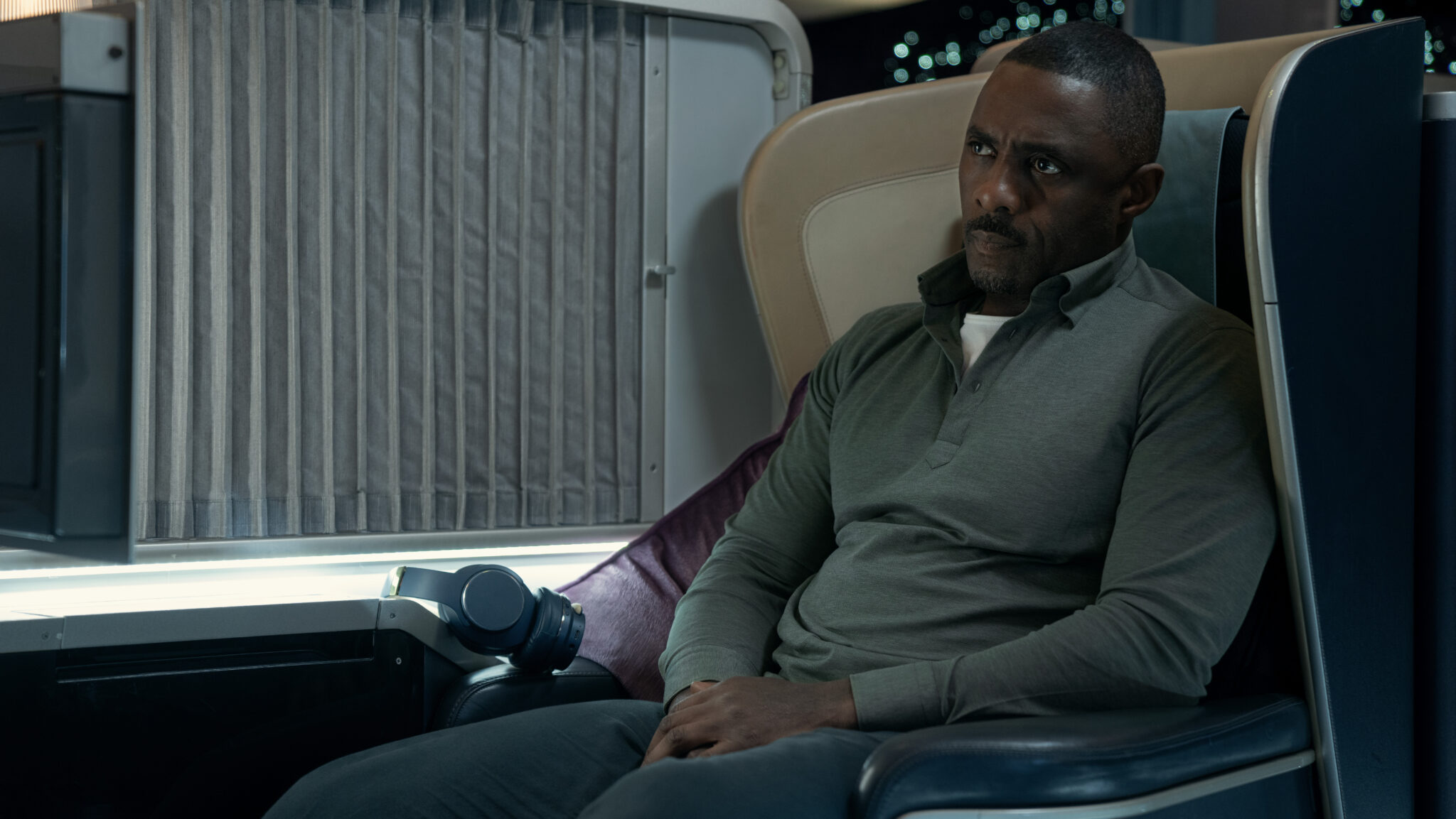 Hijack Apple TVplus Apple TV+ Idris Elba