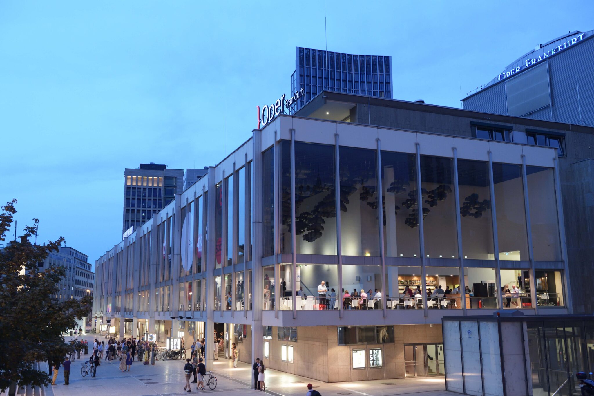Außenansicht der Oper Frankfurt