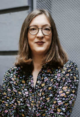 Portraitfoto Inger-Maria Mahlke, die mit ihrem neuen Roman „Unsereins“ auf Lesereise geht