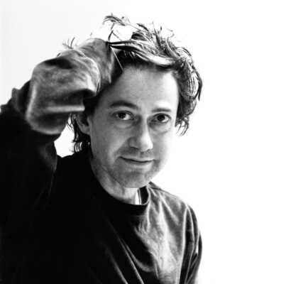 Portraitfoto Adam Thirlwell, der gerade den Roman „Die fernere Zukunft“ veröffentlicht hat